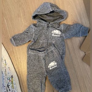 Roots 2-piece sweat set